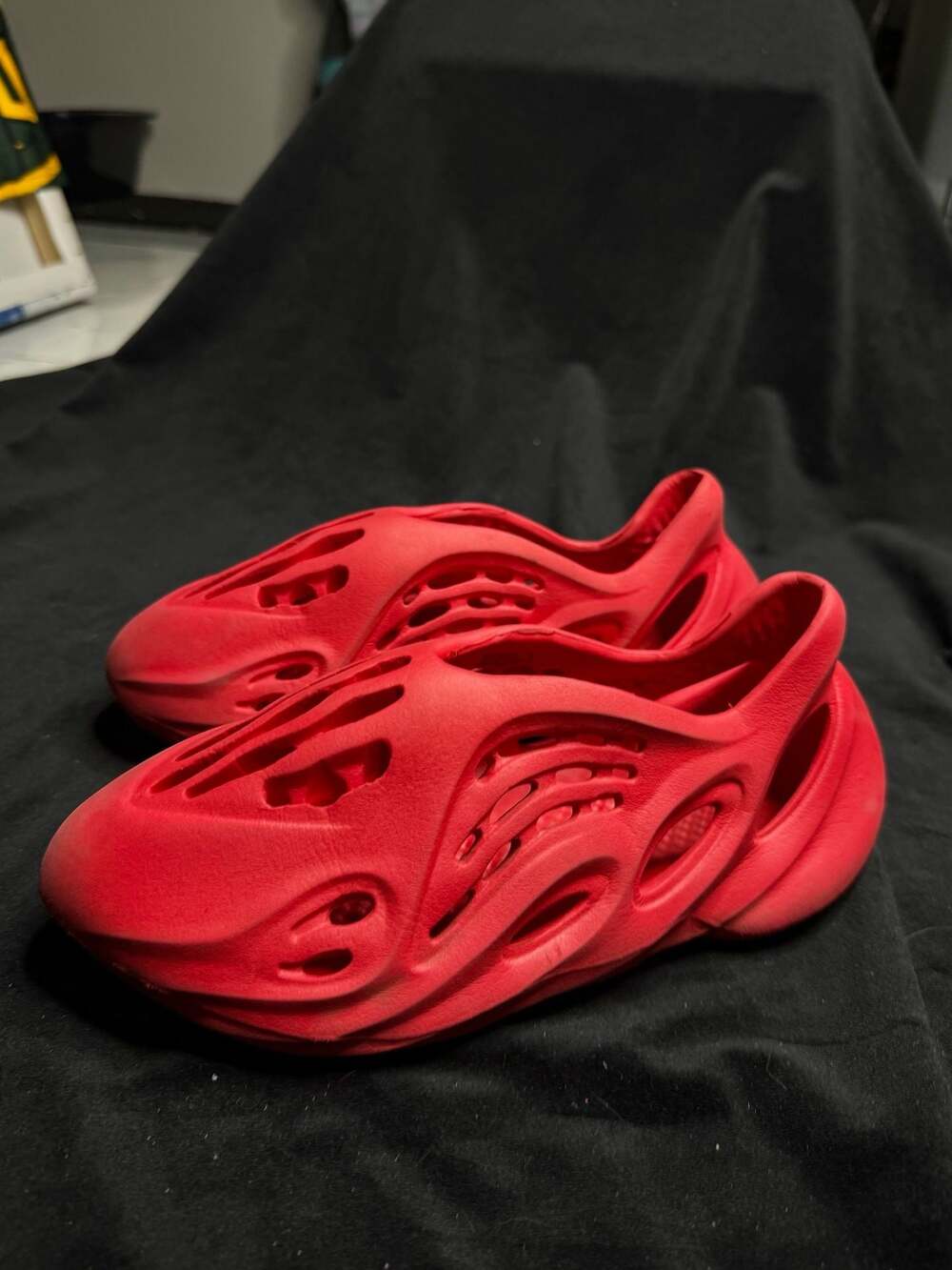 Foam Runner Vermilion Slip-On Sneakers
